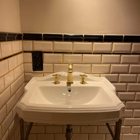 La Petite Foret Art Deco In