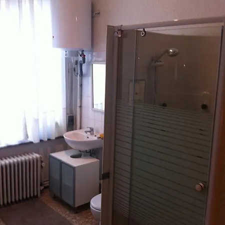 Hotel 18
