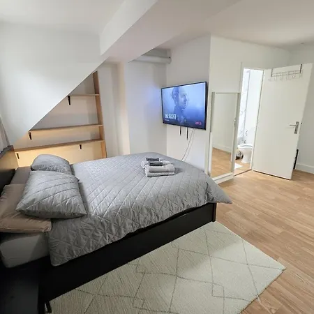 Charming Modern In An Excellent Location *
