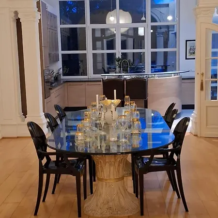 Brussels' Premier Parkside *