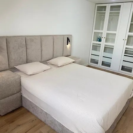 Skyline Duplex Parking Fibre Modernite 브뤼셀