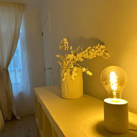Grand Place - St Catherine - Midi - 10 Min Walk - 60mp Beautiful Apartmán *