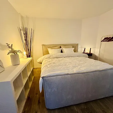 Grand Place - St Catherine - Midi - 10 Min Walk - 60mp Beautiful