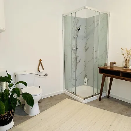 Grand Place - St Catherine - Midi - 10 Min Walk - 60mp Beautiful *