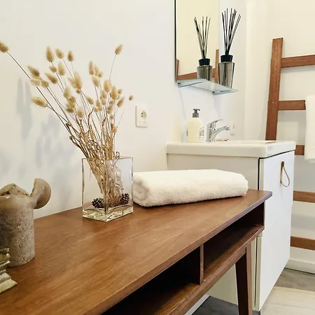 Grand Place - St Catherine - Midi - 10 Min Walk - 60mp Beautiful * Bruxelas