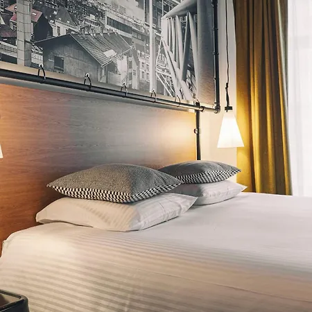 Hotel Zoom
