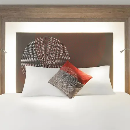 Novotel Off Grand Place Otel