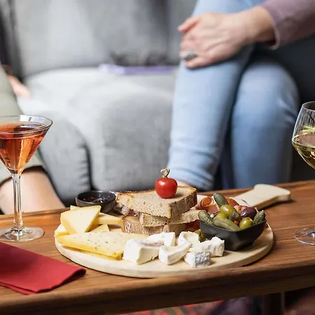 Novotel Off Grand Place Брюссель