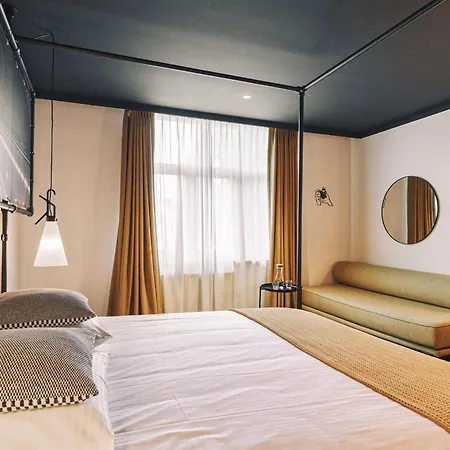 Hotel Zoom 4*