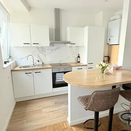 Apartment Arm