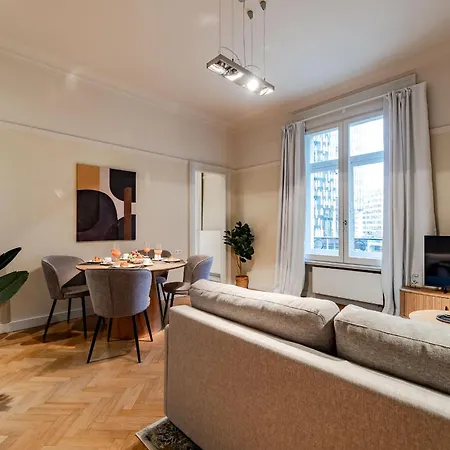 Bright 1br In The Heart Of The European Quarter *