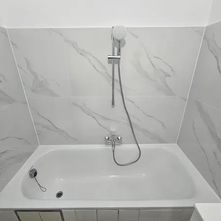 Cozy With Terrace Bruksela