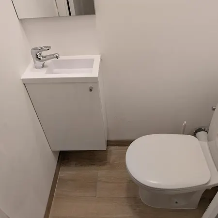 Duplex 3br Near Supermarkets & Metro - 3rd & 4th Floor, No Lift Apartment Brussels