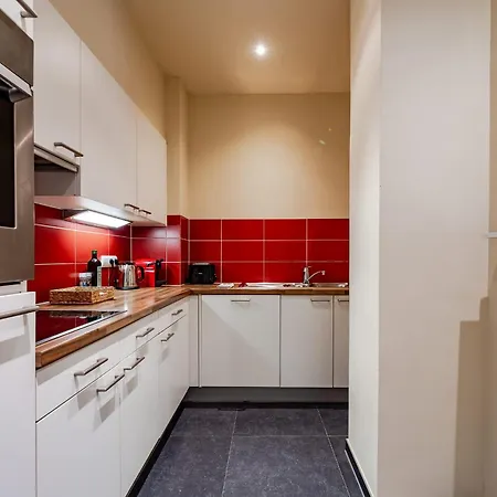 Apartman Bright 1br In The Heart Of The European Quarter