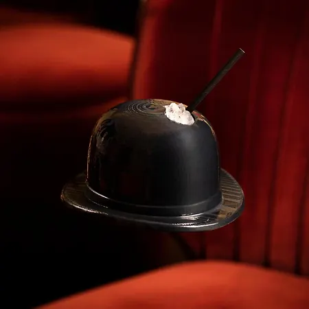 Hotell Amigo, A Rocco