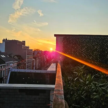 Penthouse Lumineux Avec Grande Terrasse De 40m2 * Brussels