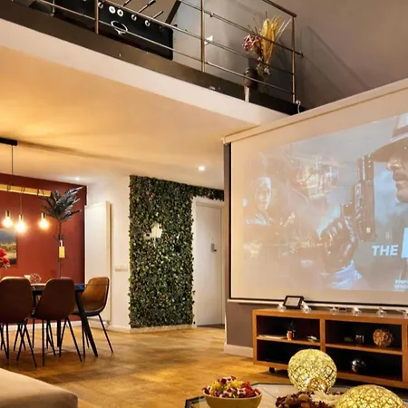 Luxury Loft Duplex Penthouse Of 190m2 & Free Parking ! شقة بروكسل