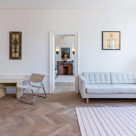 Apartment Du Sablon *