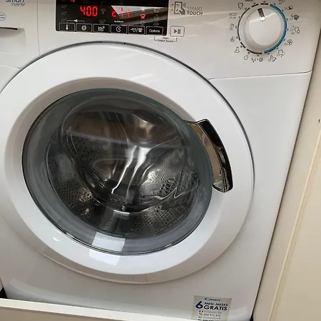 - Steps Grand Place - Local Vibrant Neighbourhood Brussels