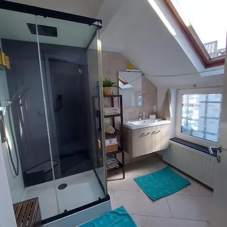 - Steps Grand Place - Local Vibrant Neighbourhood Apartment *