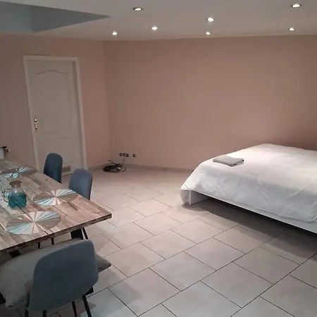 Vakantiehuis House Near Forest 125 M² For 6 Guests *