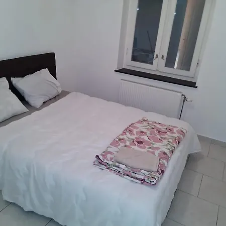 House Near Forest 125 M² For 6 Guests Brussel