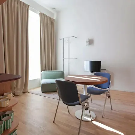 With View In Saint-gilles, 80 M² *