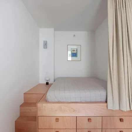 Apartment With View In Saint-gilles, 80 M²