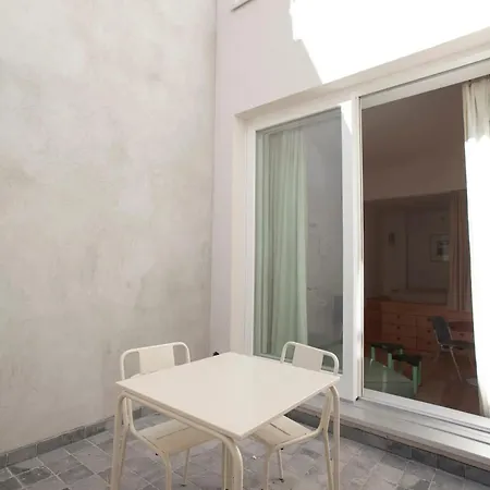 With View In Saint-gilles, 80 M² Brussels