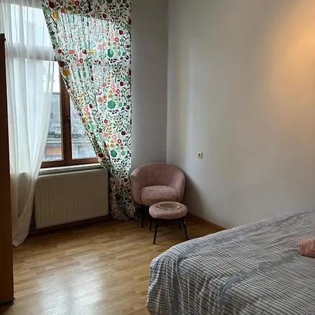 Homestay Et Dans Un Immeuble Brussels