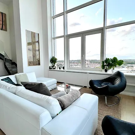 Luxury Skyline Penthouse In 220 M2 Of Elegance 住宿加早餐酒店 4*