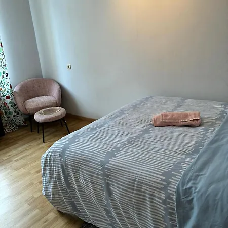 Et Dans Un Immeuble Homestay Brussels