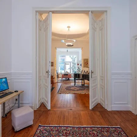 Vendégház Euro Edens Cosy Historic In Jacuzzi, Garden, Location 3*