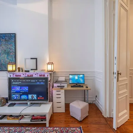 Pensjonat Euro Edens Cosy Historic In Jacuzzi, Garden, Location