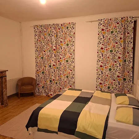 Dans Un Immeuble Quarto em Acomodações Particulares