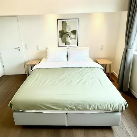 At Libre De Bruxelles