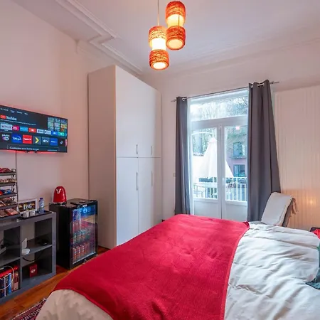 Euro Edens - Cozy Family