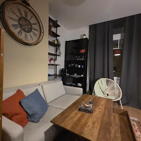 Pb155, Balcony With Street View *