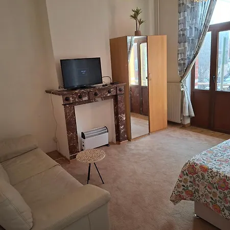 Et Dans Un Immeuble *