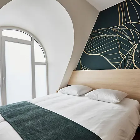 Georges Henri Aparthotel