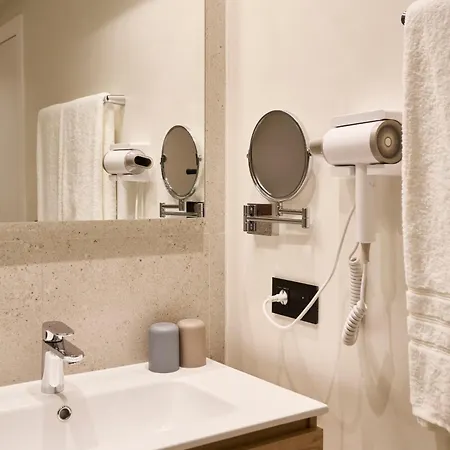 Lägenhetshotell Georges Henri 4*