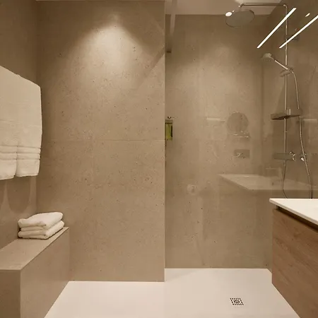 Lägenhetshotell Georges Henri 4*