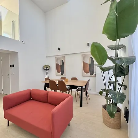 Chic & Bright Near Montgomery 布鲁塞尔