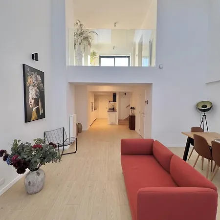 Apartment Chic & Bright Near Montgomery *