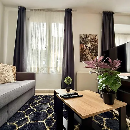 Elegant Close To The European Parliament Lejlighed *