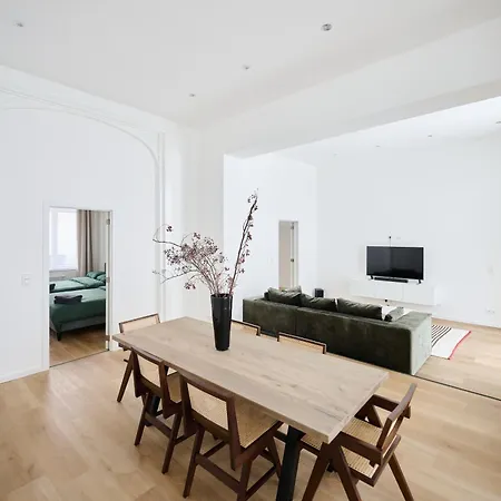 Appartamento Toison D'or & Saunna 2 *