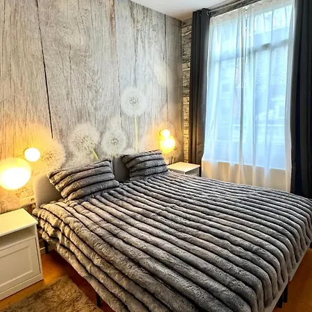 The Cozy Louise Nest