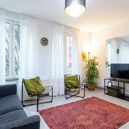 Apartment Over Two Floors For 5 Guests Near Midi & Grand Place *