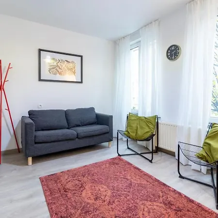 Apartment Over Two Floors For 5 Guests Near Midi & Grand Place Brussels