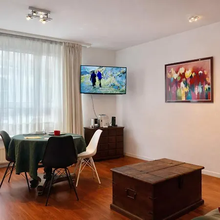 דירה Alhambra Hideaway Prime Location *